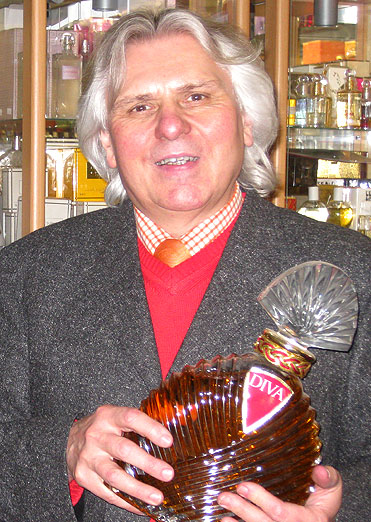 Mein Parfum - Ihr individuelles Parfum, kreiert von Werner Kramer in der Brückenparfümerie Heidelberg